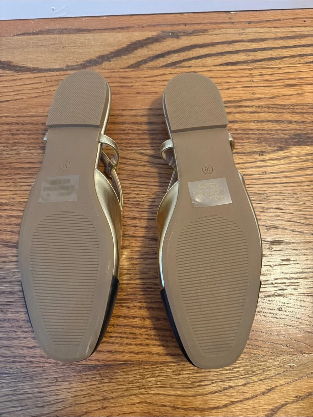 NIB Kayleen Black & Gold Slingback Flats Size 10 Runs Small